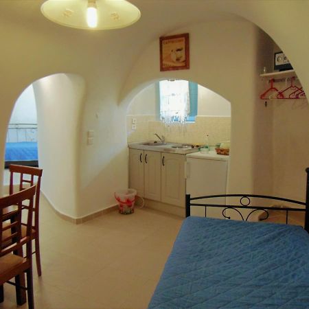 Archangels Traditional Houses Картерадос Екстериор снимка