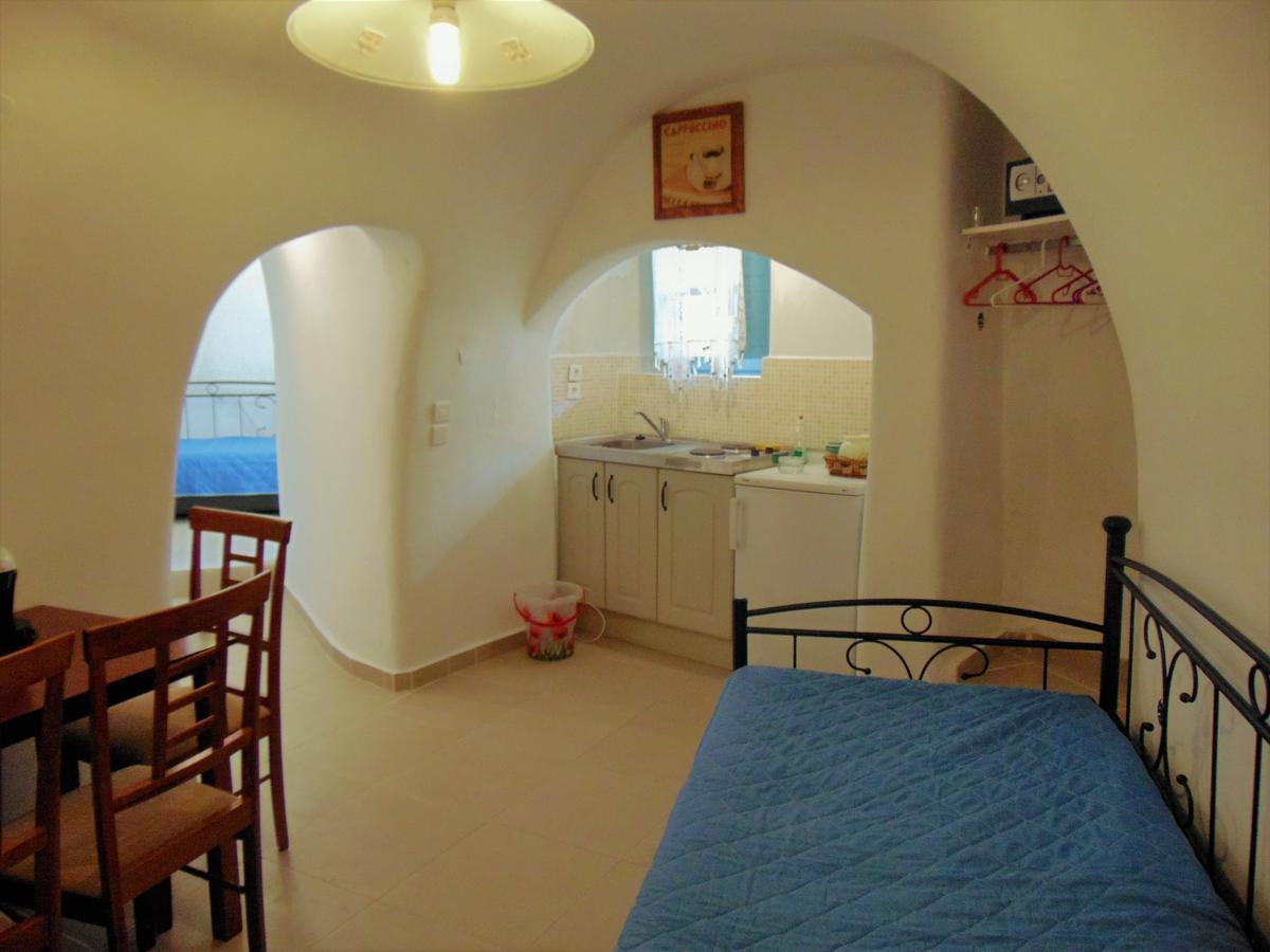 Archangels Traditional Houses Картерадос Екстериор снимка