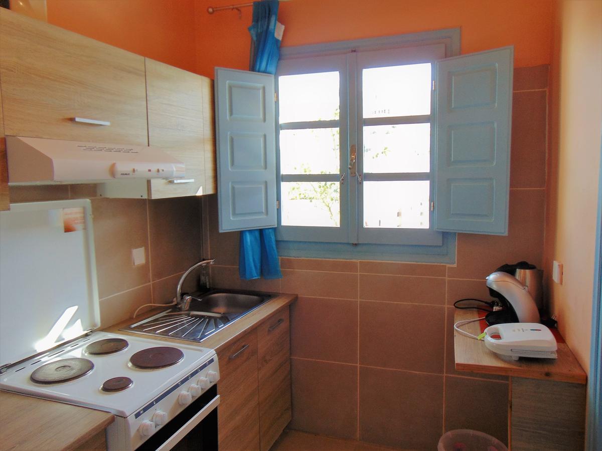 Archangels Traditional Houses Картерадос Екстериор снимка