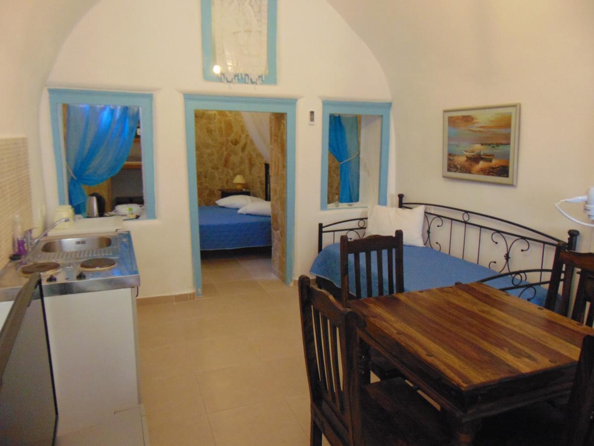 Archangels Traditional Houses Картерадос Екстериор снимка